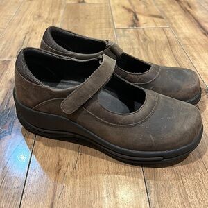 Dansko Leather Brown Courtney Mary Jane Sandals 37 (6.5-7 US)~Nice